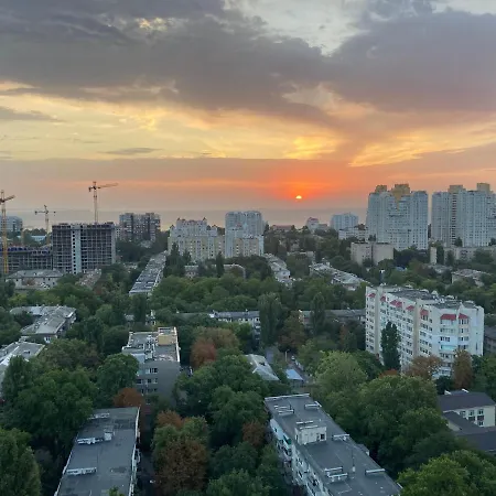 4 Seasons Apartment Odesa